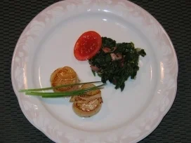 Rezept: Jacobsmuscheln an Blattspinat Jacobsmuscheln an Blattspinat - Rezept