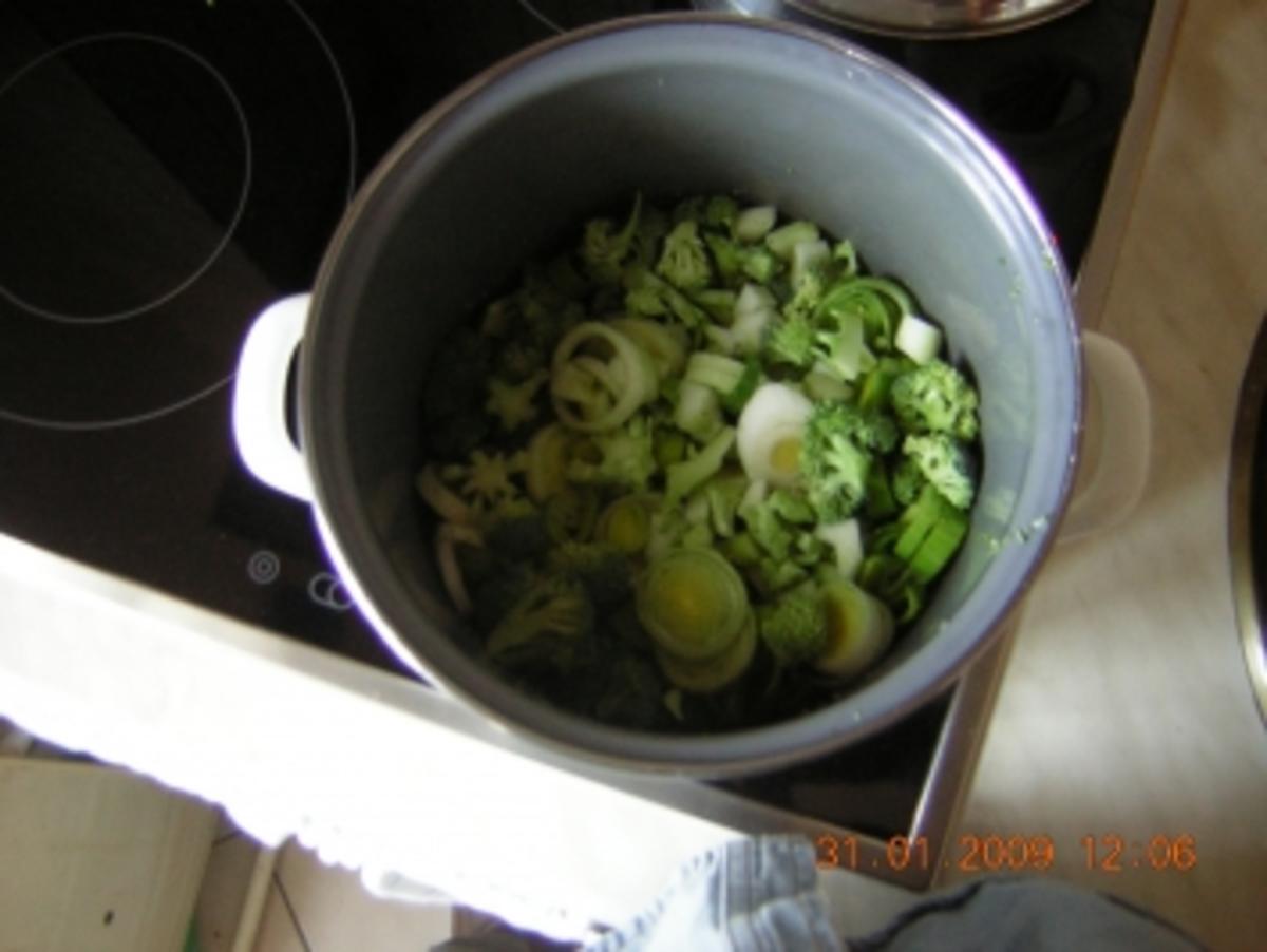 Broccoli - Porree - Sahnekäsecreme - Suppe a la Torsten - Rezept