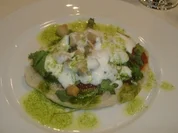 Pitta mit Rucola Tomaten und Parmesanschaum - Rezept