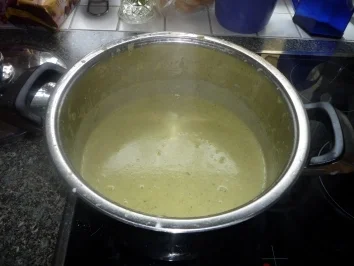 Rezept: Zucchini - Cremesuppe Bild Nr. 6 Zucchini - Cremesuppe - Rezept - Bild Nr. 6
