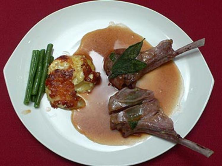 Saltimbocca vom Lamm mit Madeirasoße und Kartoffelgratin - Rezept ...