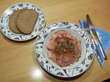 Rezept: Bayerische Brotzeit - Teil 2 - Bayerischer Wurtssalat Bayerische Brotzeit - Teil 2 - Bayerischer Wurtssalat - Rezept