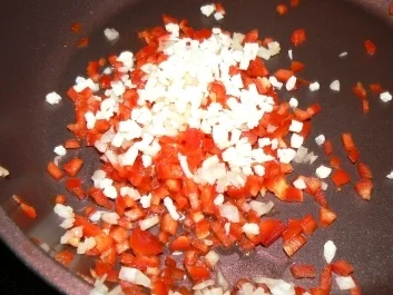 Hähnchenbrustfilet mit einer scharfen Mozzarella-Paprika Kruste - Rezept