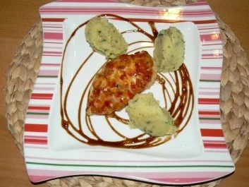 Hähnchenbrustfilet mit einer scharfen Mozzarella-Paprika Kruste - Rezept