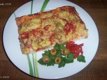 Pizza "nach Art des Hauses" - Rezept