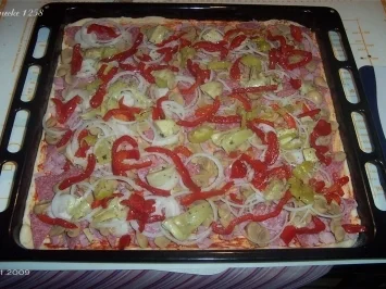 Pizza "nach Art des Hauses" - Rezept