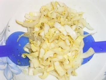 Rezept: Chicoreesalat Chicoreesalat - Rezept