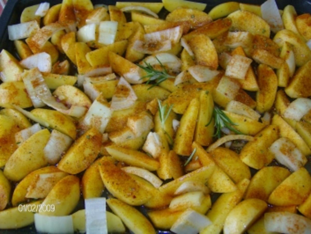 Pikante Kartoffelspalten vom Blech - Rezept