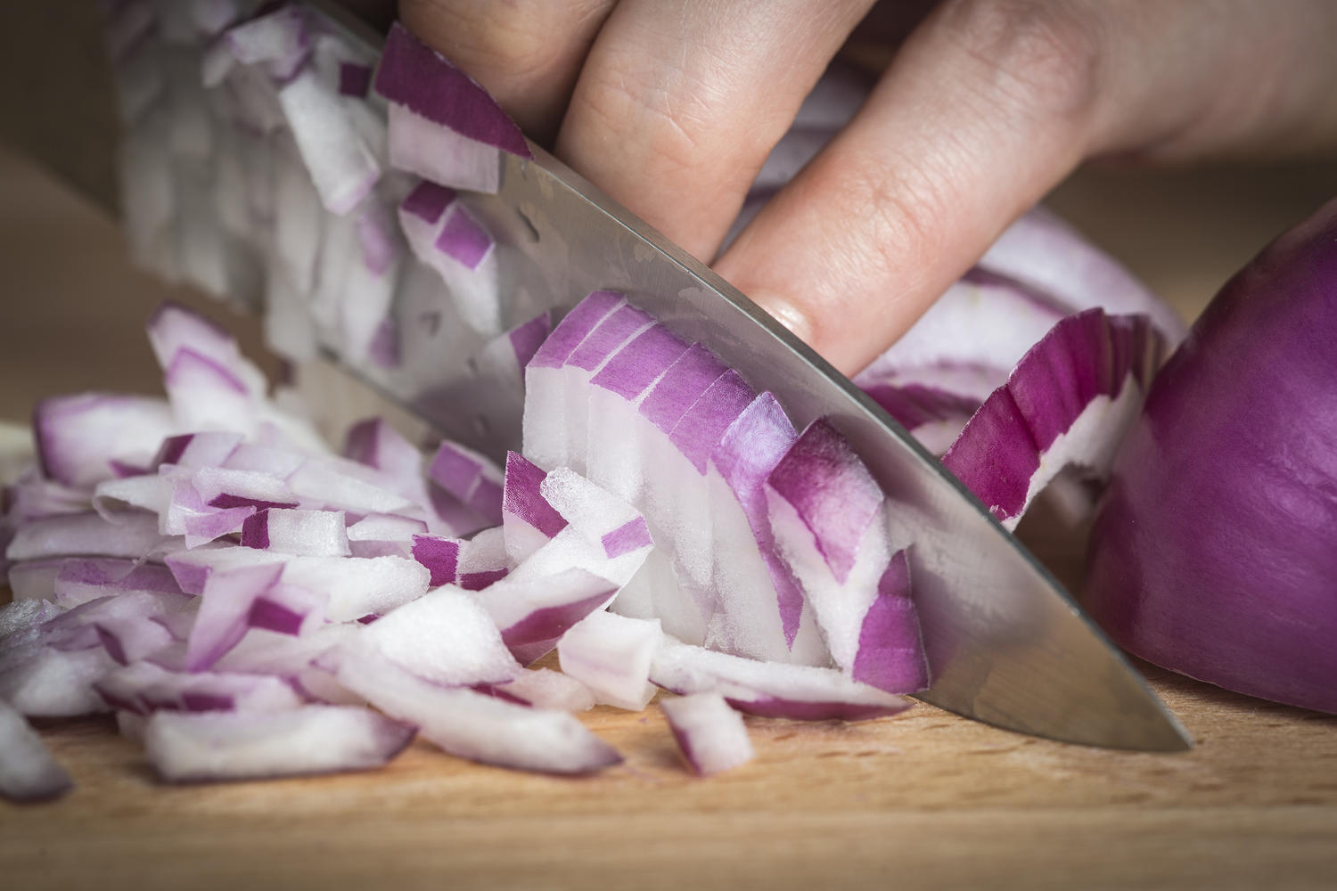 Zwiebeln Schneiden Ohne Tränen - Tipp - Kochbar.de