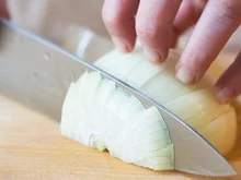 Zwiebeln schneiden ohne Tränen - Tip