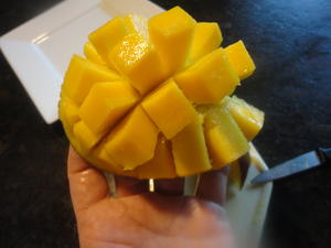 Mango zerteilen und servieren? ganz einfach - Tip