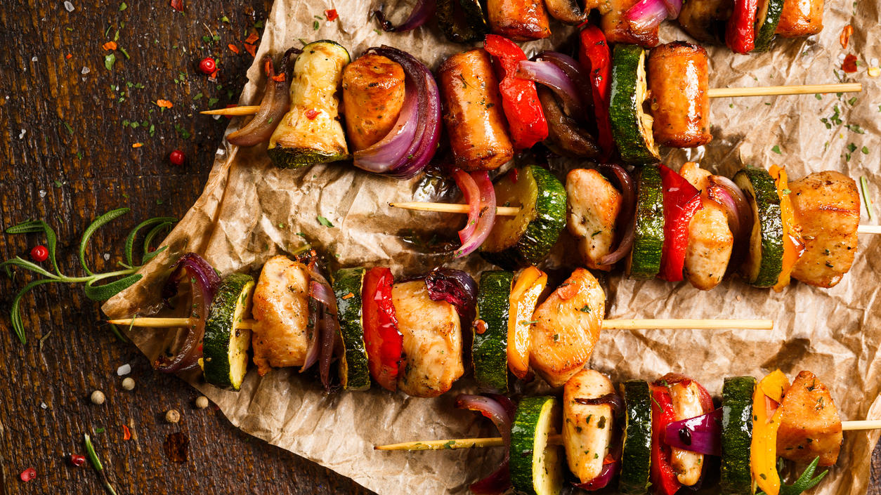 Kalorienarm grillen: Rezepte für einen gesunden Grillabend Fleischspieße