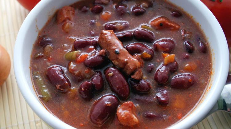 Suppen: Unsere zehn schönsten Suppen-Rezepte Ein feuriger Klassiker: Chili con Carne.