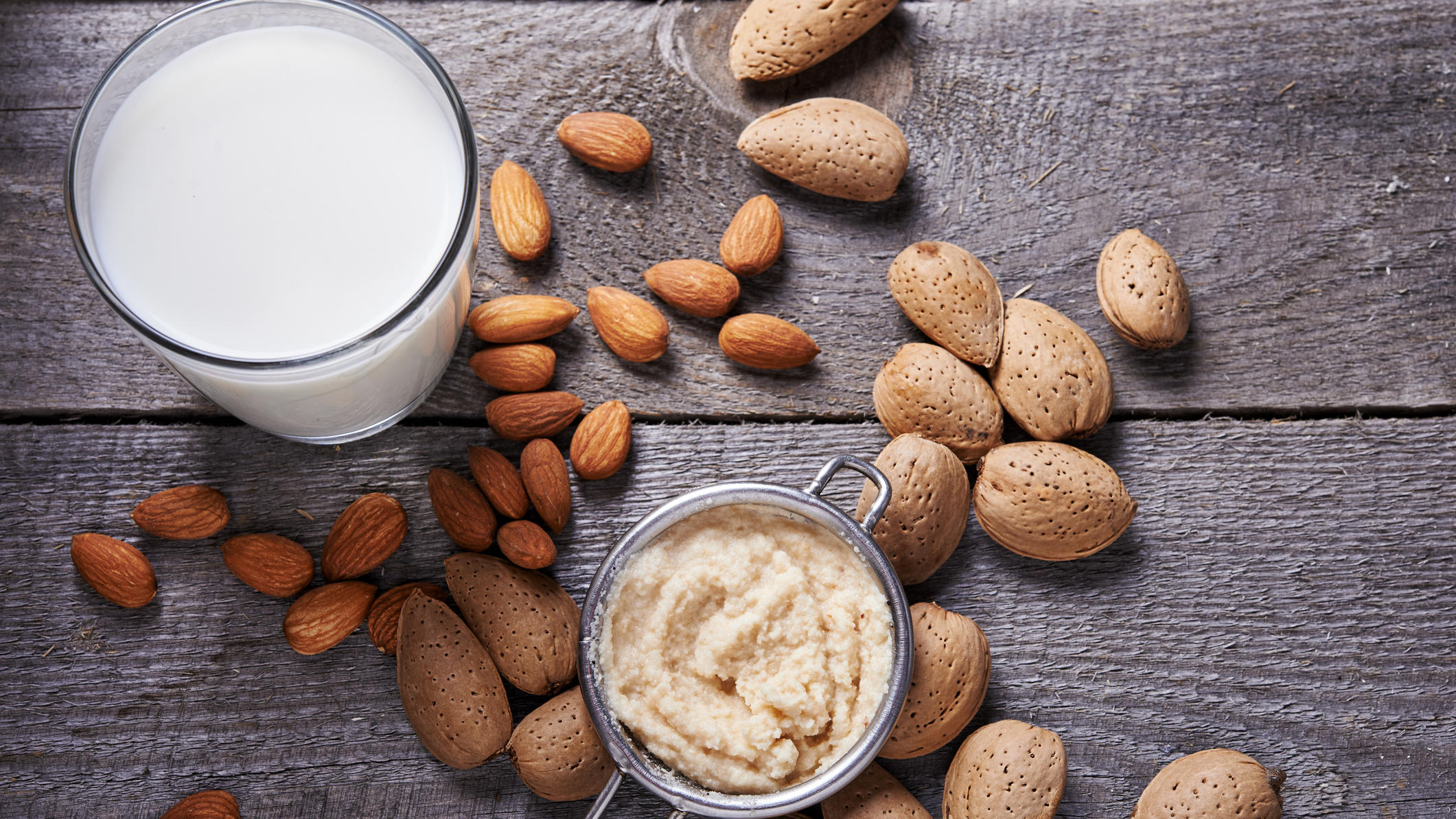 Total simple Rezepte: Kokos-, Mandel- oder Hafermilch selber machen! Mandelmilch ganz einfach selber machen