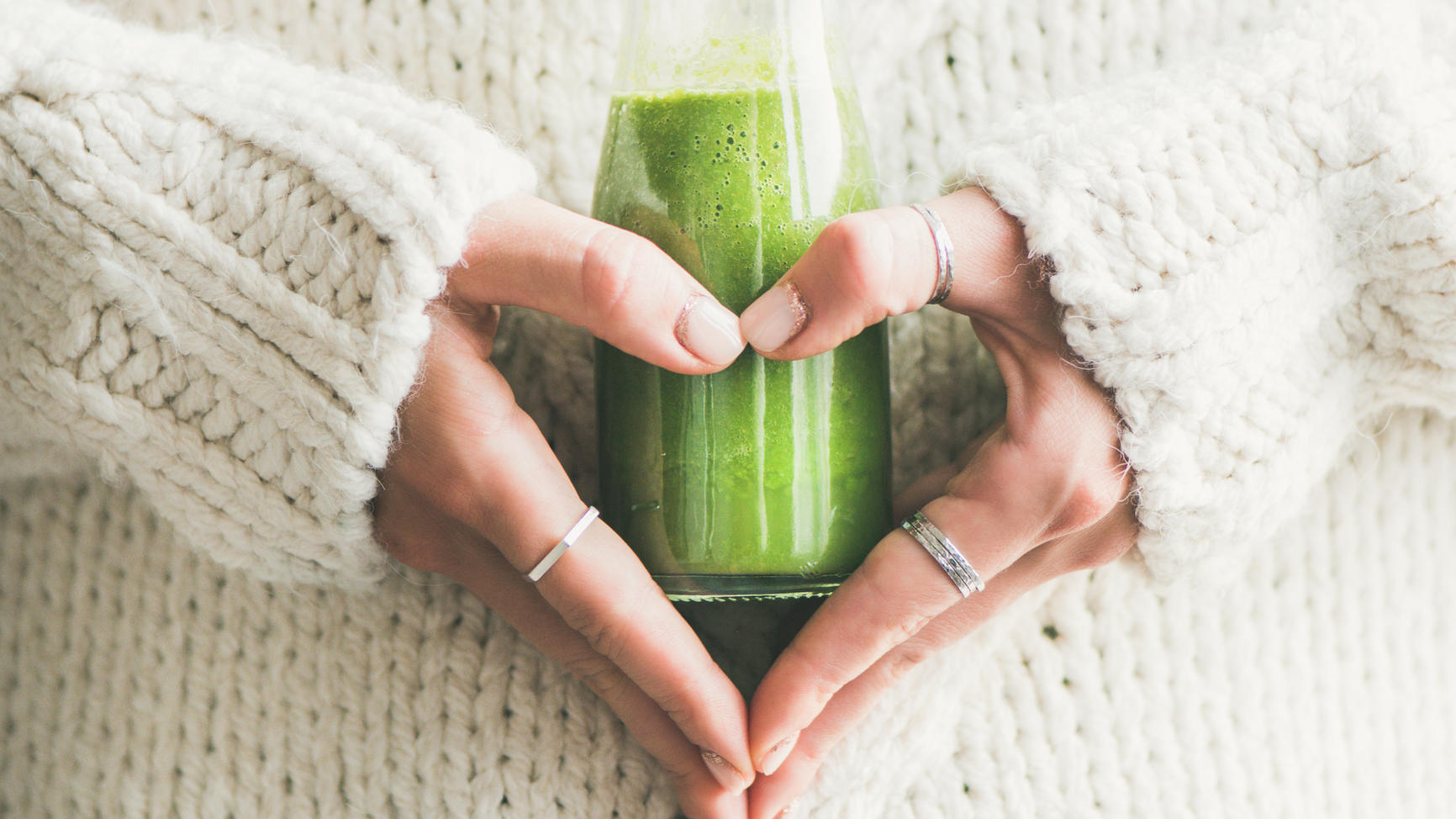 9 Gründe, warum Selleriesaft so gesund ist Selleriesaft hilft beim Abnehmen