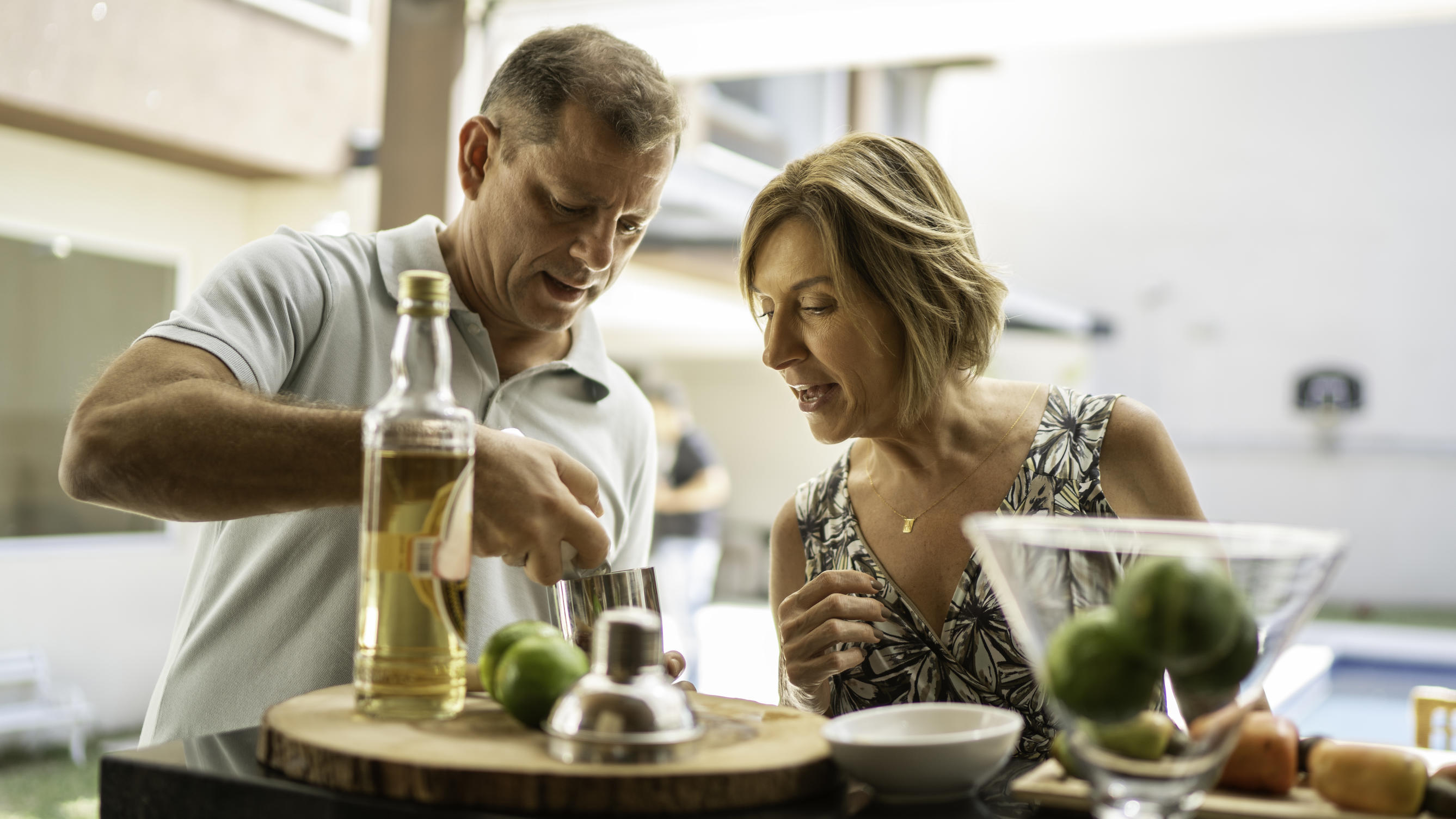 Was brauche ich für Caipirinha? Mit unserem Rezept klappt der Caipirinha auch in der heimischen Bar