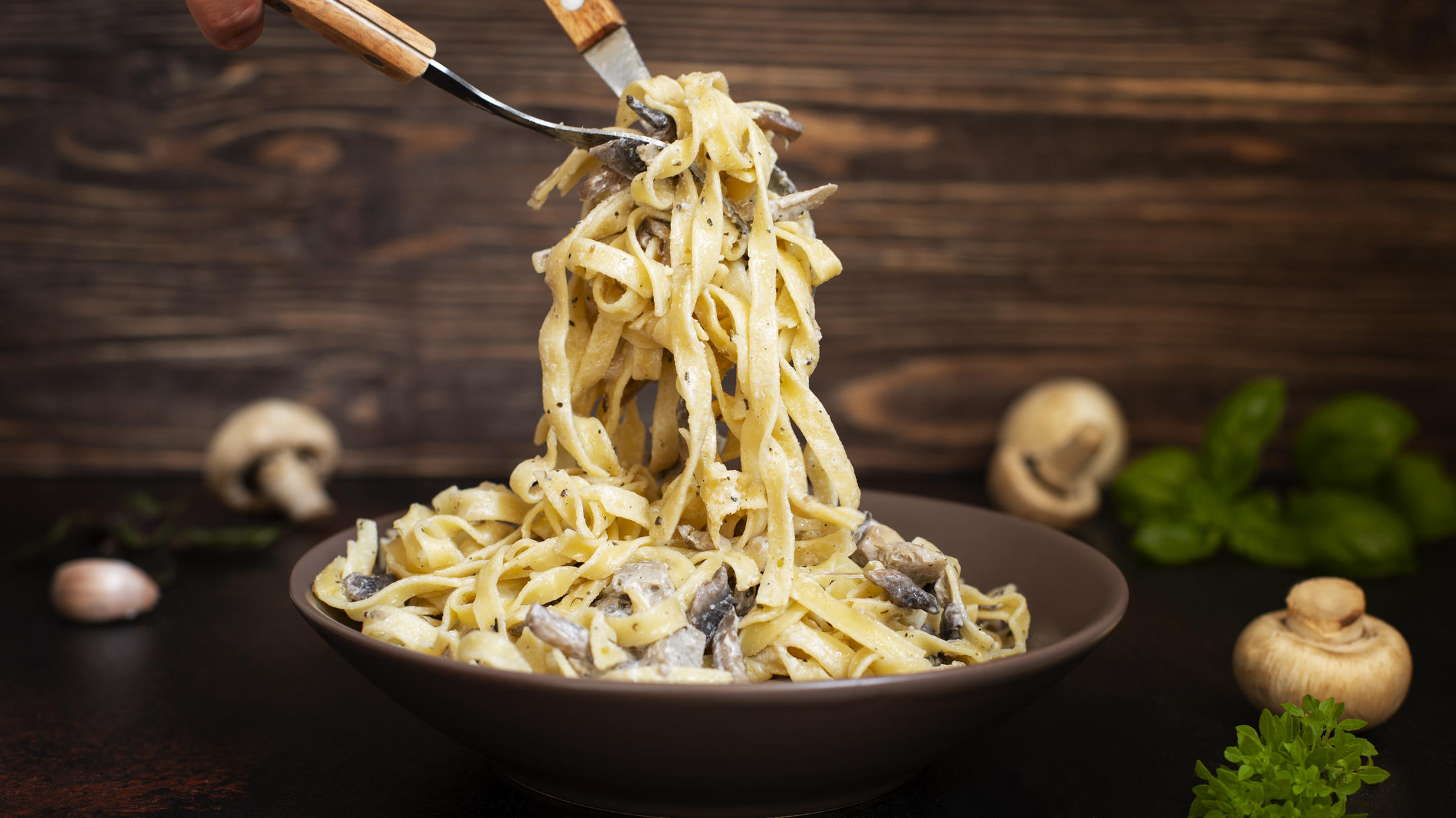 Nudel-Vorrat im Haus? Das sind die leckersten Pasta-Rezepte Pasta mit Pilzen und Sahnesauce