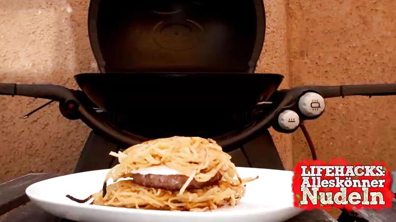 Ausgefallene Nudel-Rezepte für den Grill: Spaghetti-Muffins und Spaghetti-Burger Rezept für Nudel-Burger