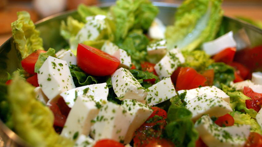 Kartoffelsalat und Co.: Vier leichte, besondere Sommersalate für die ganze Familie Fotolia 12474801 S.jpg