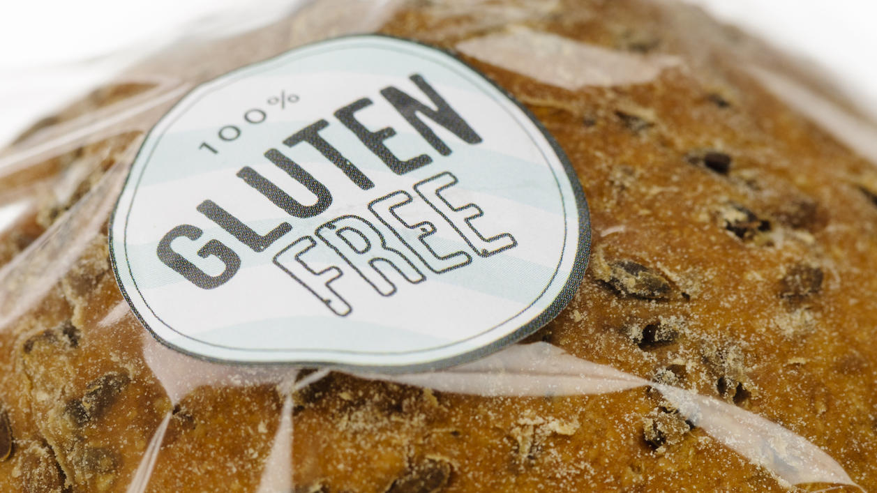 Glutenfreies Brot sollte im Handel immer sicher verpackt sein, damit kein Krümel von glutenhaltigen Backwaren drankommt