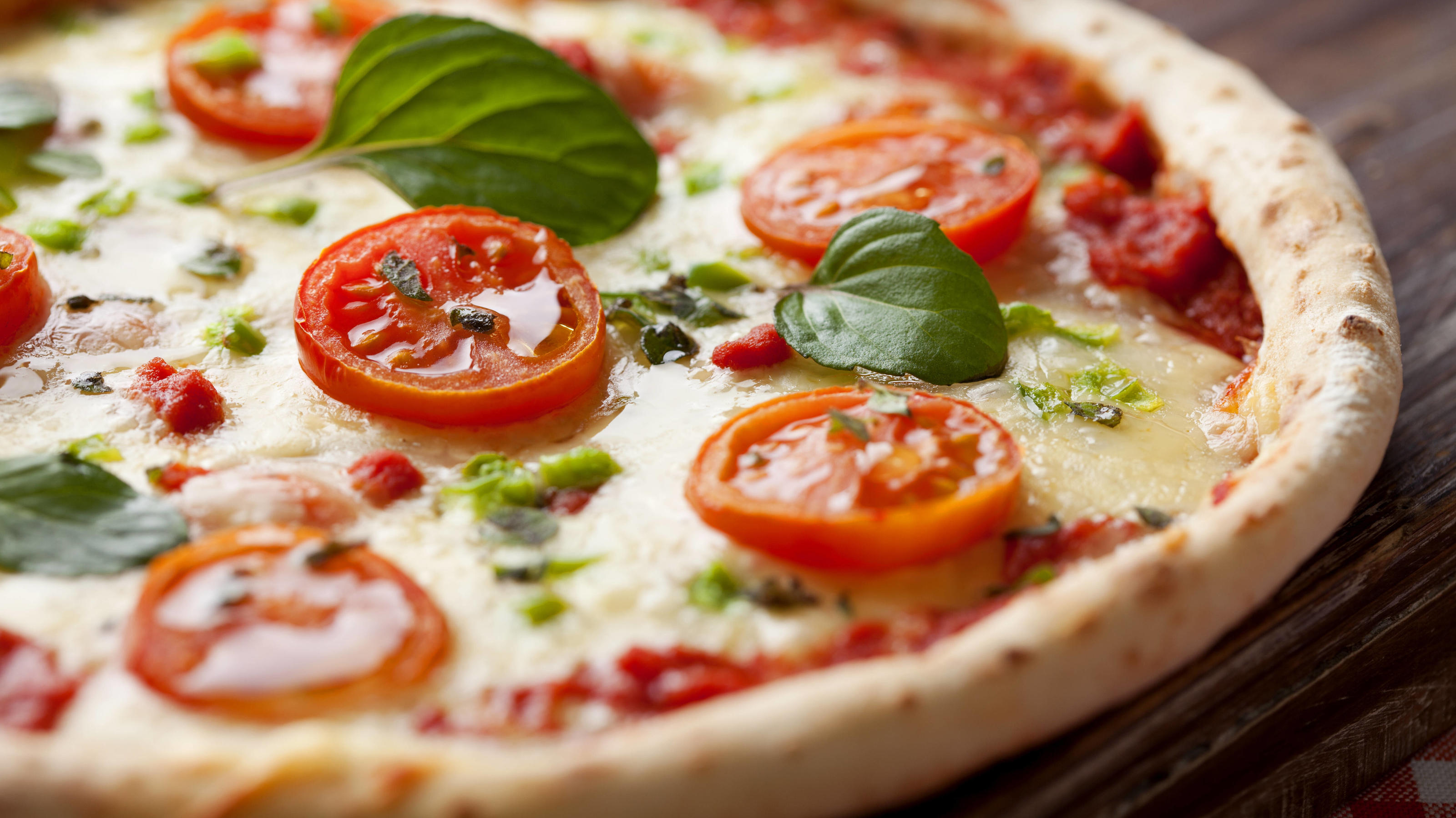 Großer Pizzateig-Rückruf: Metallteilchen in Tomatensauce entdeckt italienische küche,pizza,pizza margherita *** italian cuisine,pizza,pizza margherita gpc-fr0