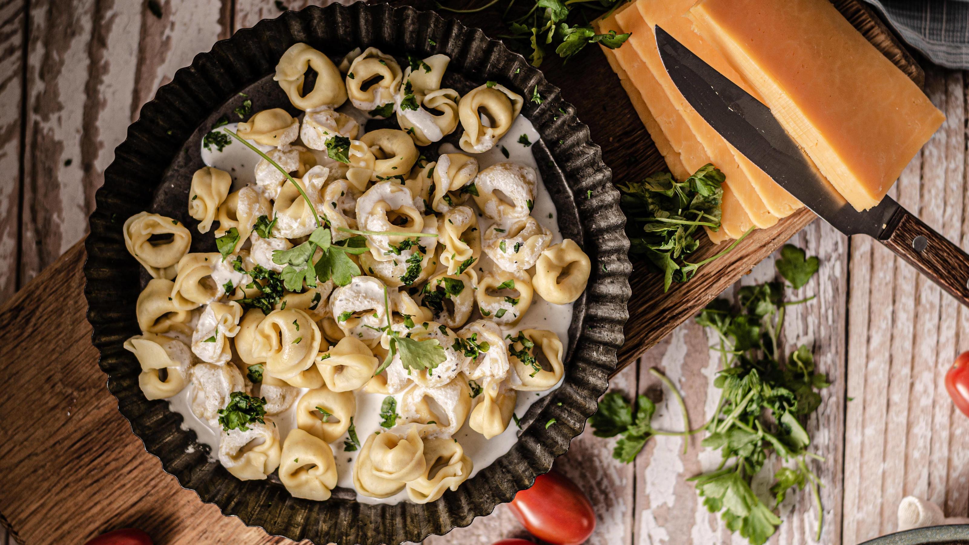 Frische Tortelloni im Warentest: 13 von 19 sind "gut" Delicious homemade tortellini Copyright: xPeteerSx Panthermedia28297620