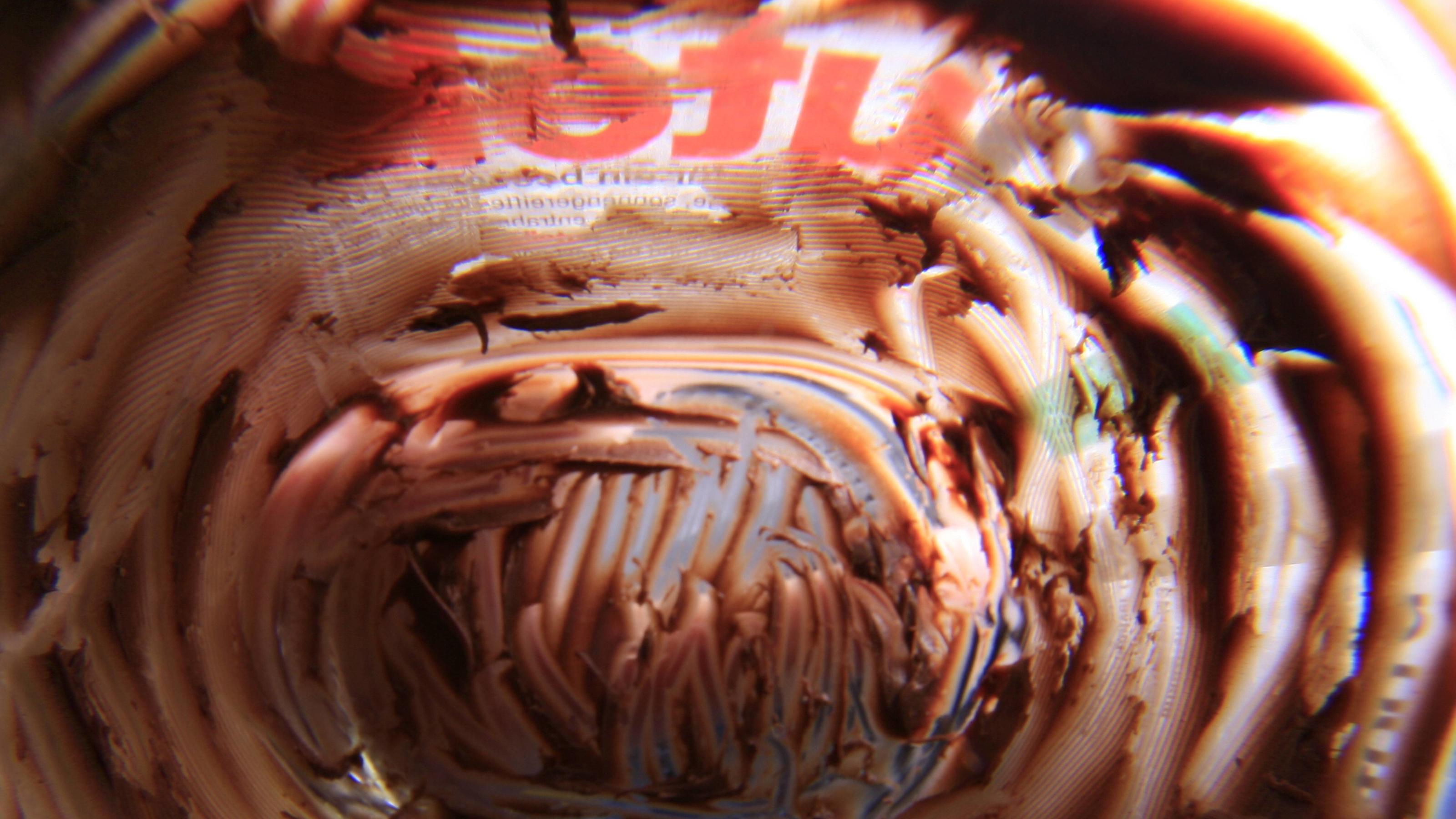 Life-Hacks: 3 mega-leckere Ideen für ein (fast) leeres Nutella-Glas Leeres Nutella-Glas
