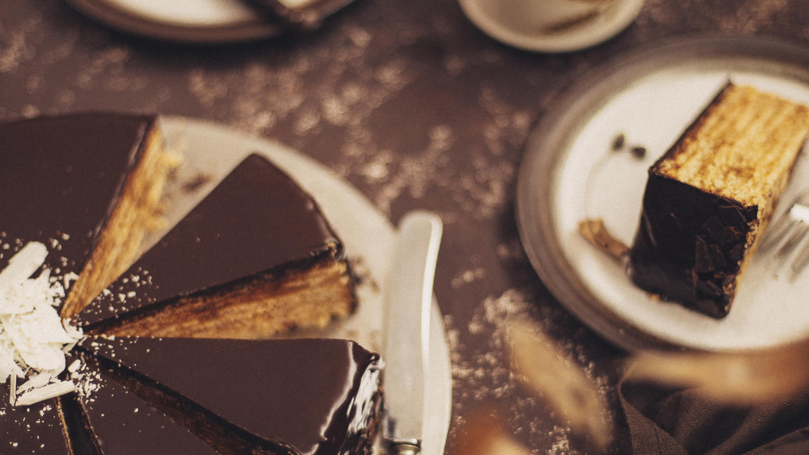 Rezepte für die Weihnachtszeit aus dem Café-Engel-Backbuch Marie Lamballes Baumkuchenrezept - wie im Café Engel