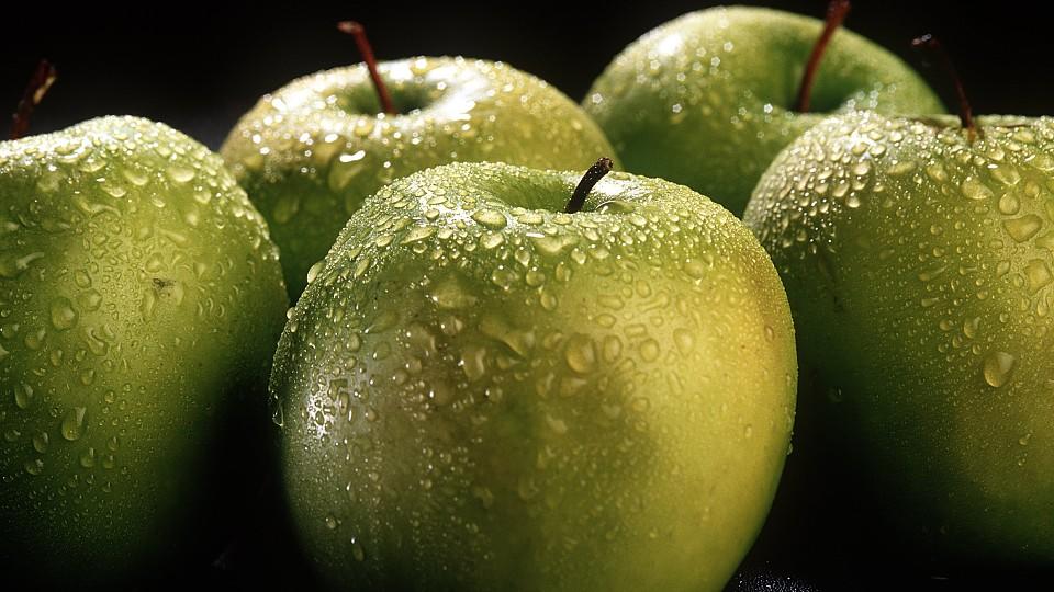 Apfelallergie: Das sind die Symptome Apfelallergie an den richtigen Symptomen erkennen