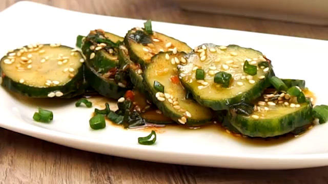 Koreanischer Gurkensalat