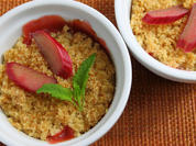 Rhabarber-Crumble und Rhabarber-Sirup
