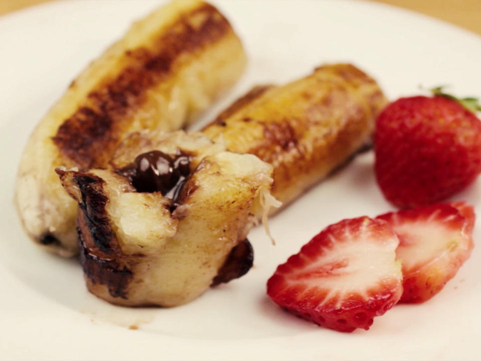 Gebratene Nutella Bananen - schnell & einfach - von Rezepte-Videos Gebratene Nutella Bananen - schnell & einfach - von Rezepte-Videos