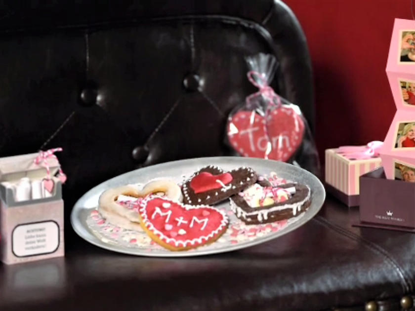 Liebesbotschaft im Keks zum Valentinstag - einfach - von RTL-Sendungen