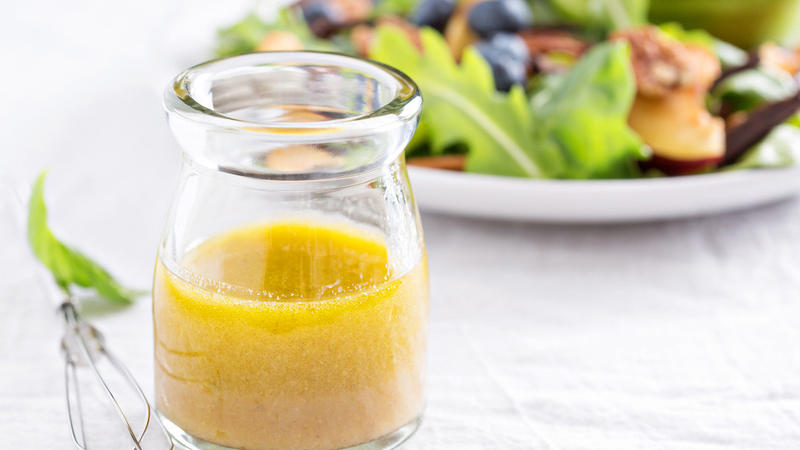 Einfaches Salatdressing zum Selbermachen