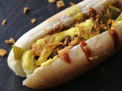 Speck und Halloumi Hotdog-Spieße 