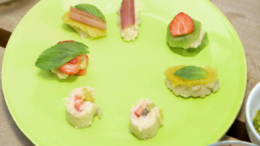 Sweet-Sushi mit Erdbeeren, Kiwi und Co.
