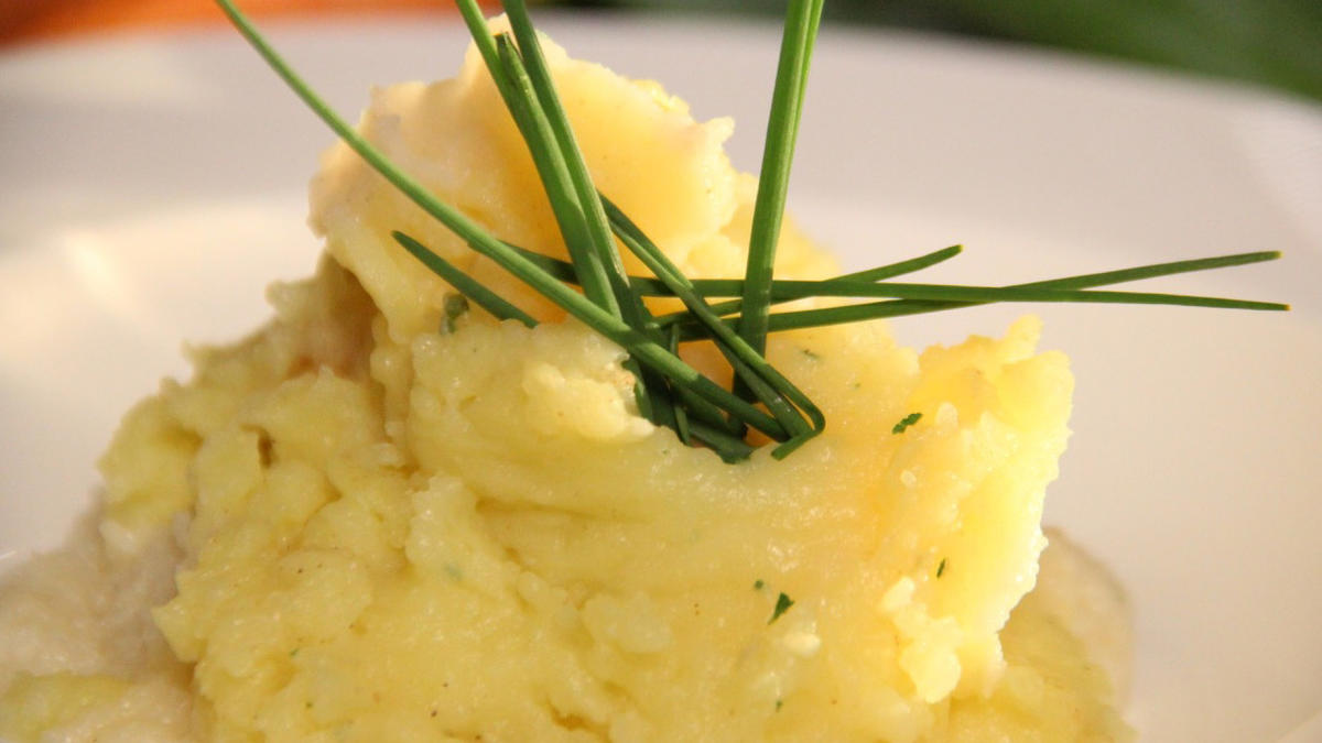 Leckeres Blumenkohl-Kartoffel-Püree nachkochen