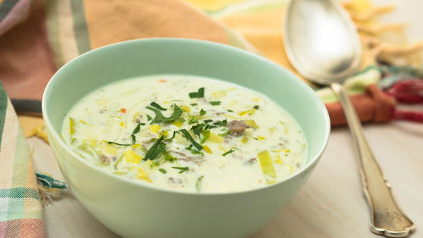 Käsesuppe mit Hackfleisch