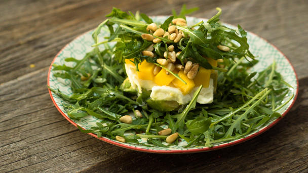 Mozzarella-Avocado-Mango-Salat Mozzarella-Avocado-Mango-Salat