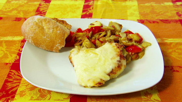 Unser Lieblingsgericht: Hähnchenfilet mit Mozzarella Unser Lieblingsgericht: Hähnchenfilet mit Mozzarella