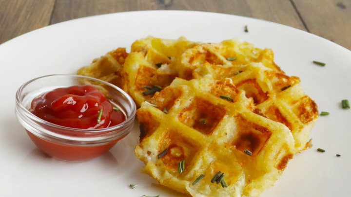 Herzhafte Mozzarella-Waffeln Herzhafte Mozzarella-Waffeln