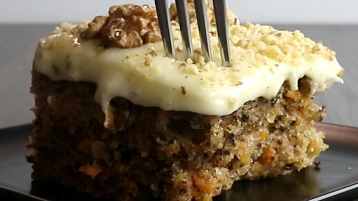 Rรผblikuchen mit Zitronen-Frischkรคse-Topping Rรผblikuchen mit Zitronen-Frischkรคse-Topping