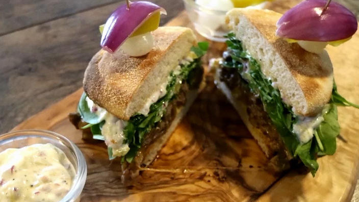 Feuriges Beef Sandwich Feuriges Beef Sandwich