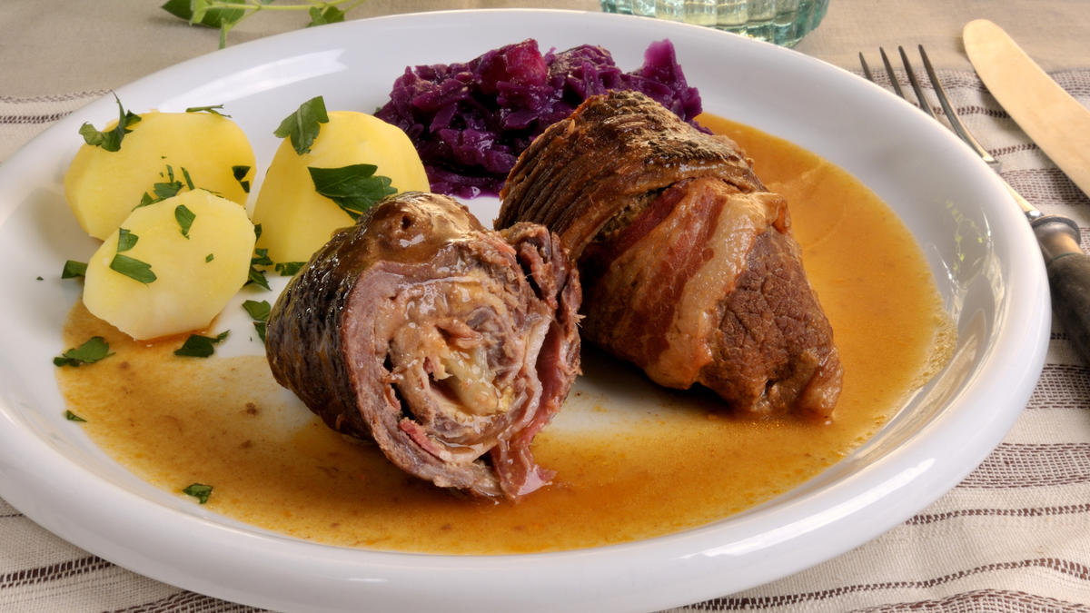 Videoanleitung: Rouladen mit Rotkohl