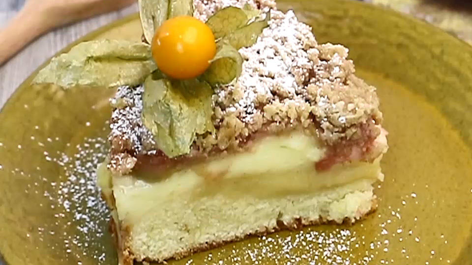 Rhabarberkuchen mit Vanillecreme