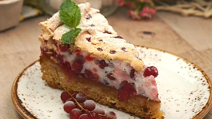 Johannisbeer-Baiser-Kuchen