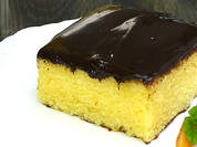 Schneller Eierlikör-Blechkuchen mit Schokoladenguß