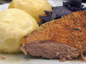 Rezept mit Video: Knusprige Gänsebrust aus dem Ofen