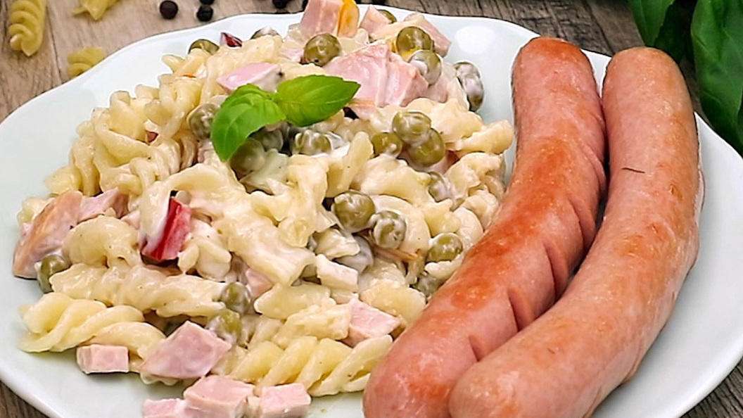 Rezept mit Video: Klassischer Nudelsalat 