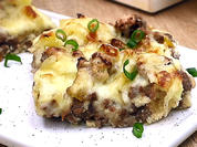 Weiรe Pizza mit Hackfleisch Weiรe Pizza mit Hackfleisch